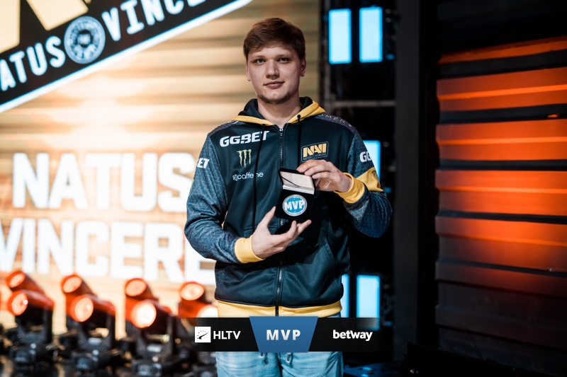 faker 两次放出了他的终极技能！ Bdd ， Fox ，龙， Cuzz ， Monkey ， KT Rolster 回来了，扳回了一局。