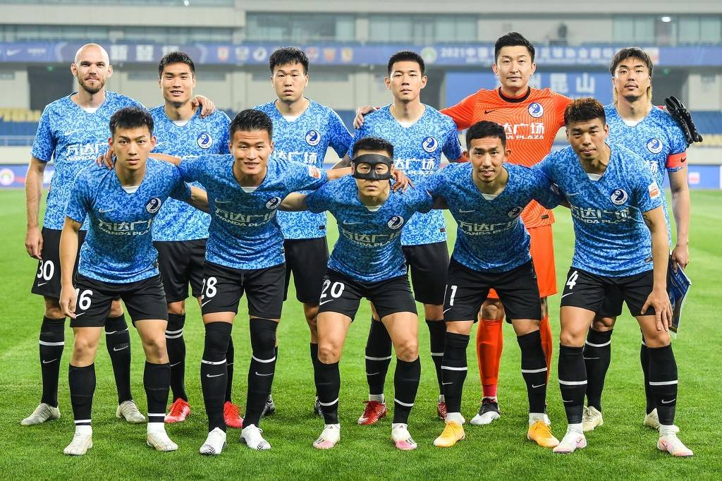 特殊癖好？埃基蒂克名字对称，职业生涯穿过11、22、33、44号